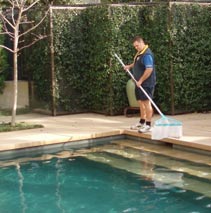 Pool Maintenance, Leaking pool repairs, Underwater Pool repairs