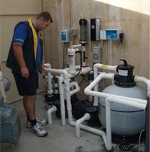 Pool Maintenance, Leaking pool repairs, Underwater Pool repairs